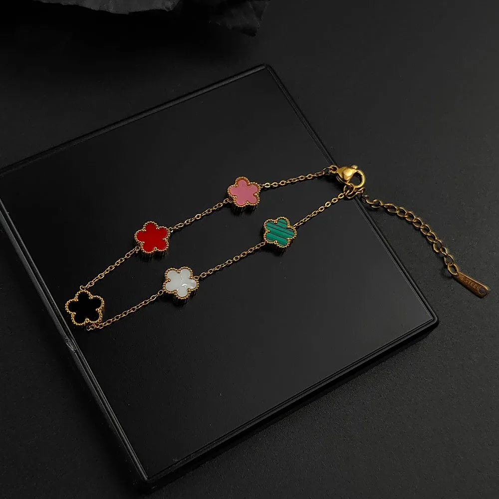 New five-leaf clover white shell pendant, high-quality waterproof metal 18K women's bracelet, wedding party jewelry